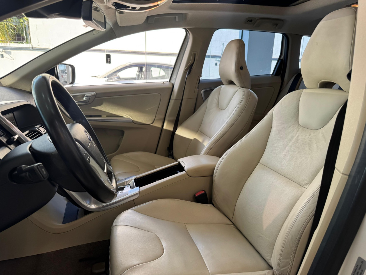 VOLVO XC60 2.0 4P COMFORT T5 TURBO AUTOMÁTICO