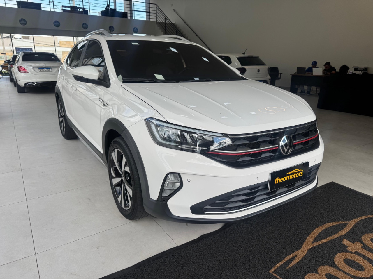 VOLKSWAGEN Nivus 1.0 4P FLEX 200 TSI HIGHLINE TURBO AUTOMÁTICO