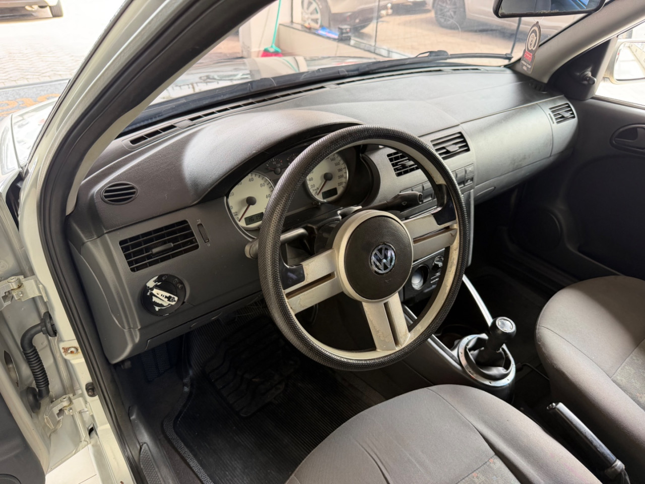 VOLKSWAGEN Gol 1.6
