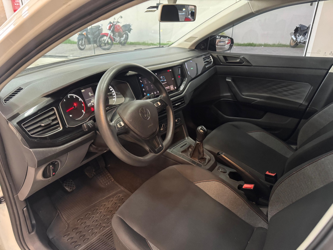 VOLKSWAGEN Polo Hatch 1.0 16V 4P