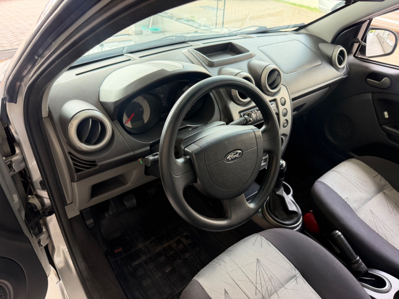 FORD Fiesta Hatch 1.6
