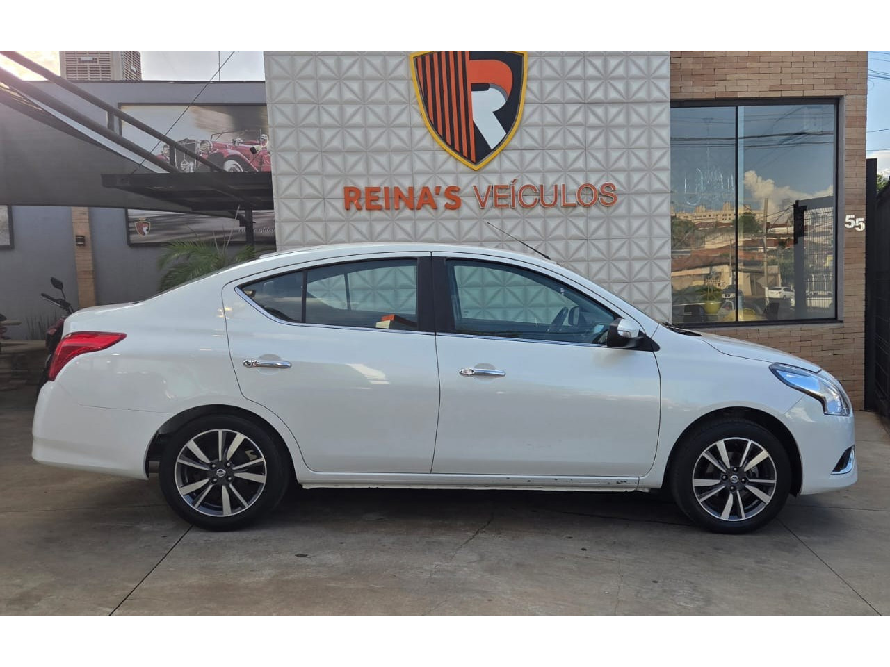 NISSAN Versa Sedan 1.6 16V 4P UNIQUE FLEX XTRONIC AUTOMÁTICO CVT