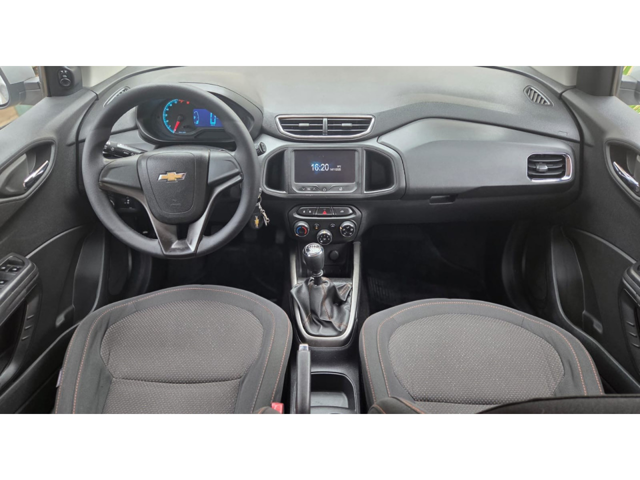 CHEVROLET Onix Hatch 1.4 4P FLEX LTZ