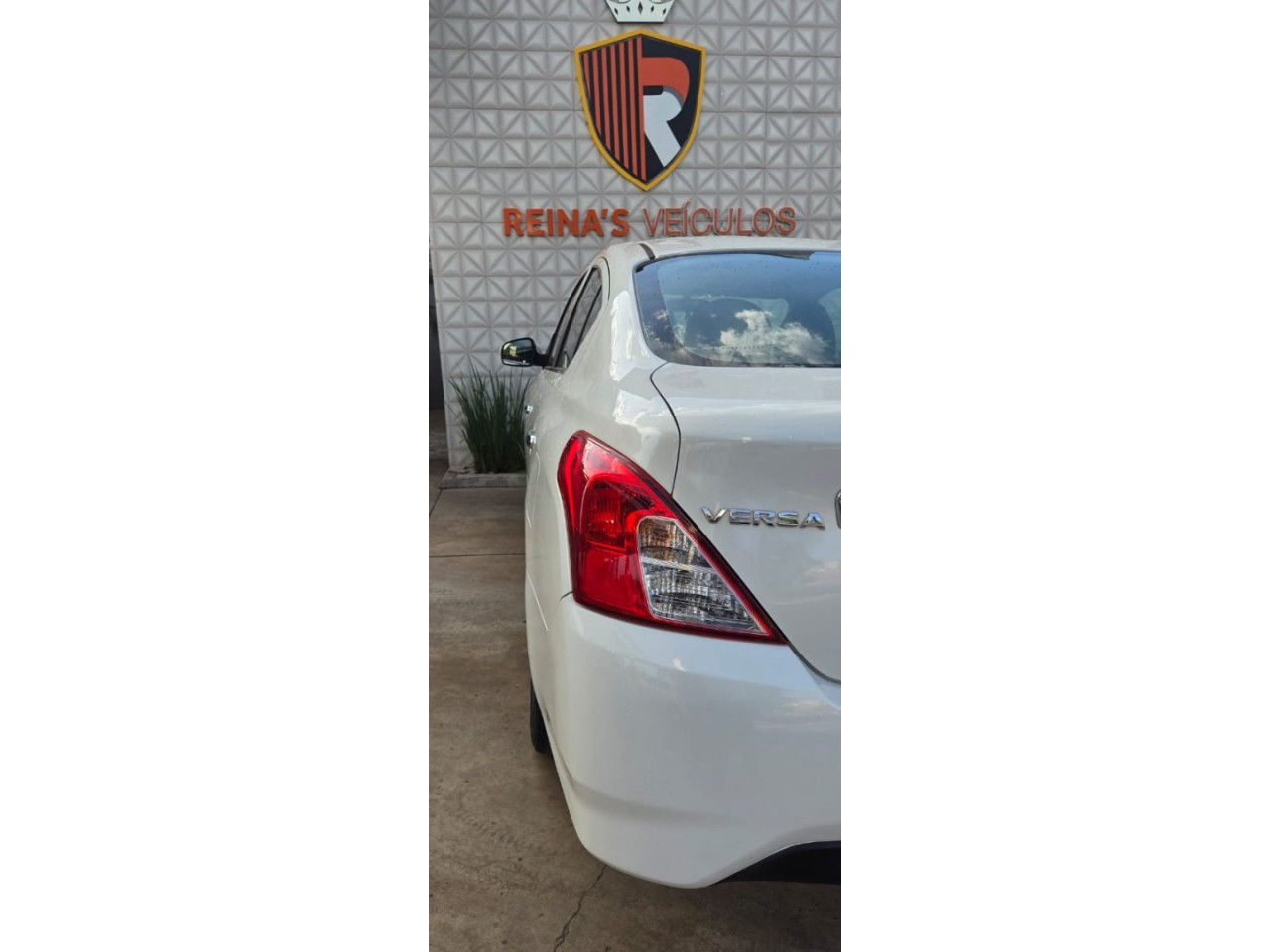 NISSAN Versa Sedan 1.6 16V 4P UNIQUE FLEX XTRONIC AUTOMÁTICO CVT