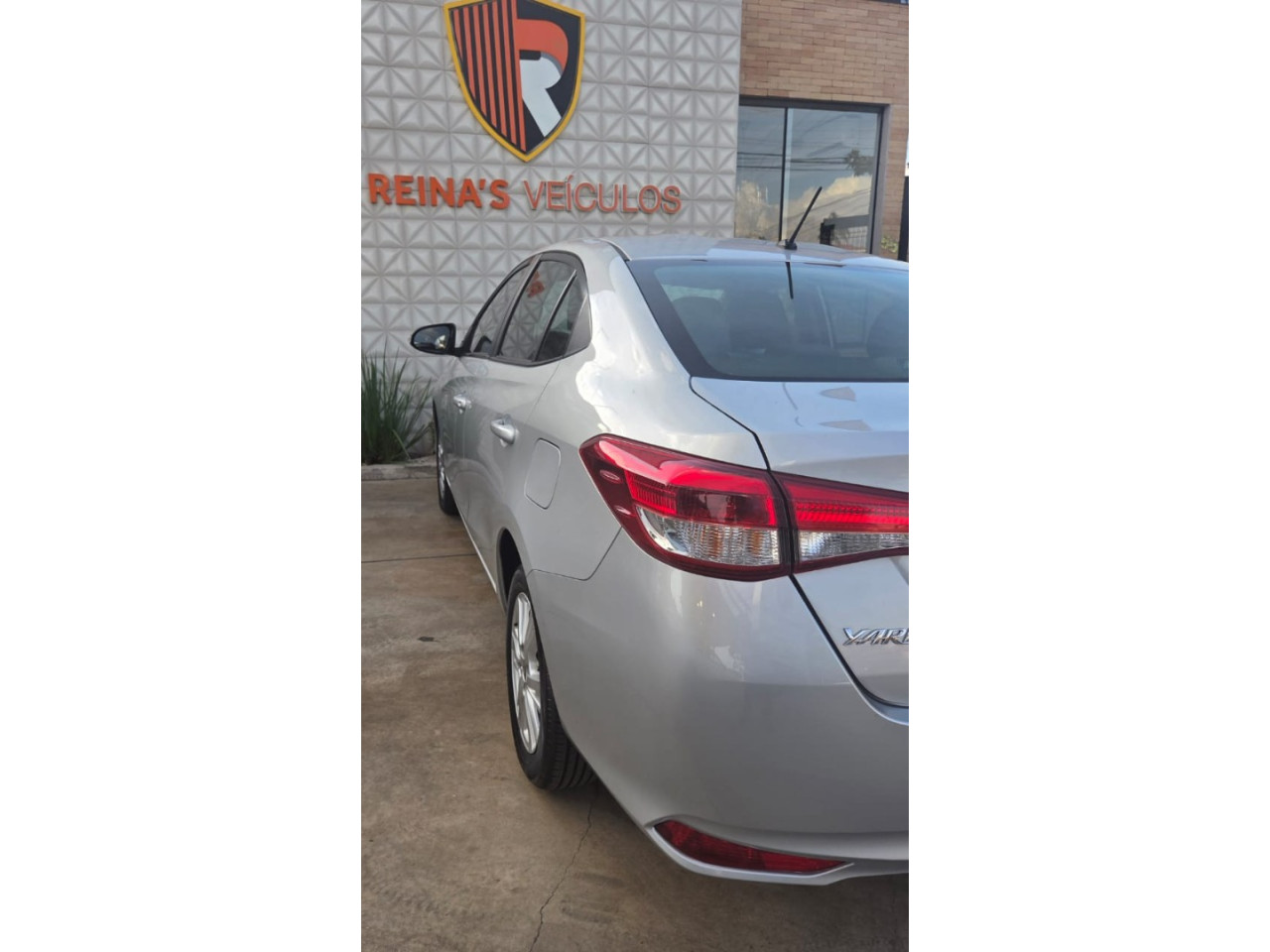 TOYOTA Yaris Sedan 1.5 16V 4P FLEX XL MULTIDRIVE AUTOMÁTICO CVT