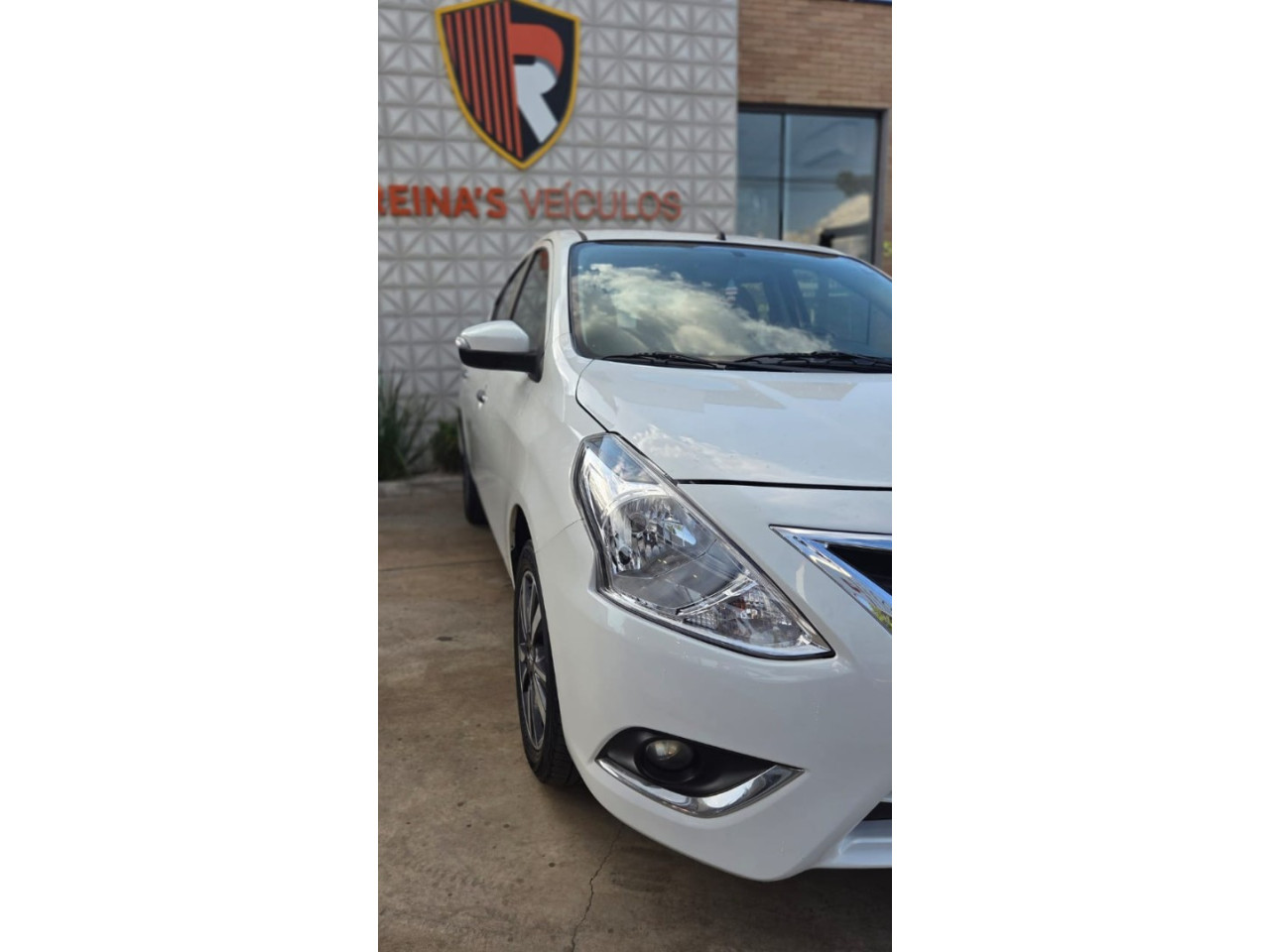 NISSAN Versa Sedan 1.6 16V 4P UNIQUE FLEX XTRONIC AUTOMÁTICO CVT