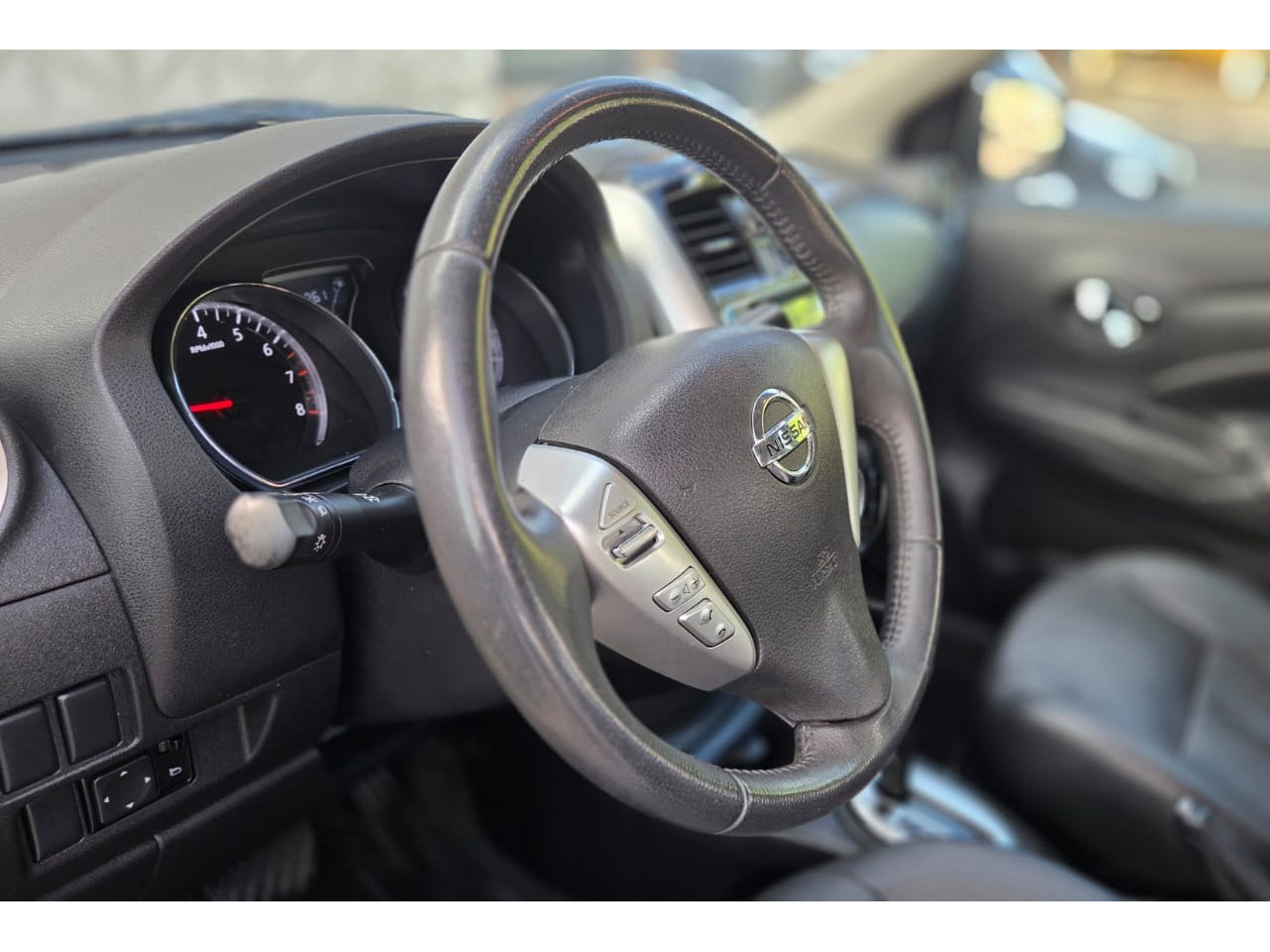 NISSAN Versa Sedan 1.6 16V 4P UNIQUE FLEX XTRONIC AUTOMÁTICO CVT