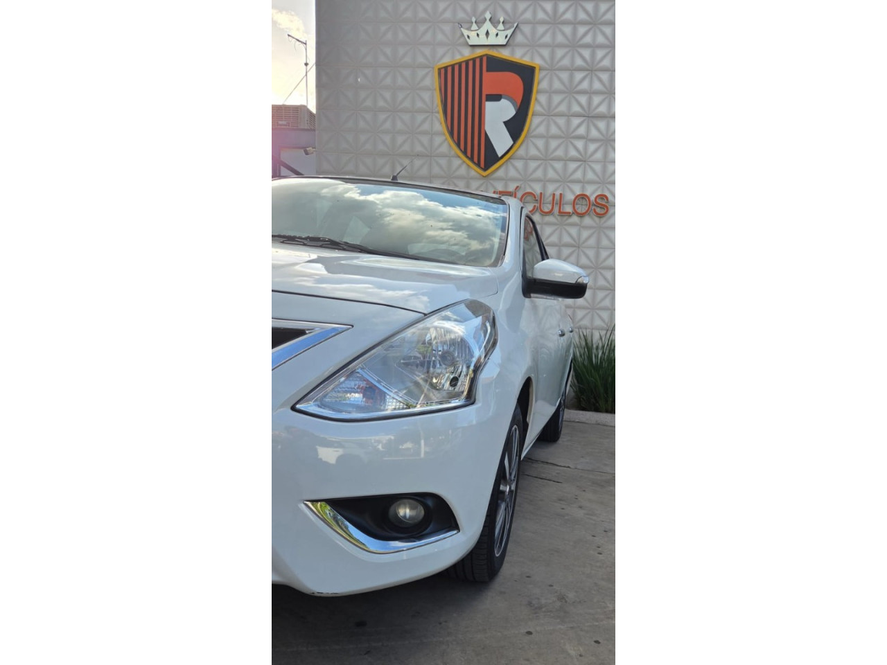 NISSAN Versa Sedan 1.6 16V 4P UNIQUE FLEX XTRONIC AUTOMÁTICO CVT