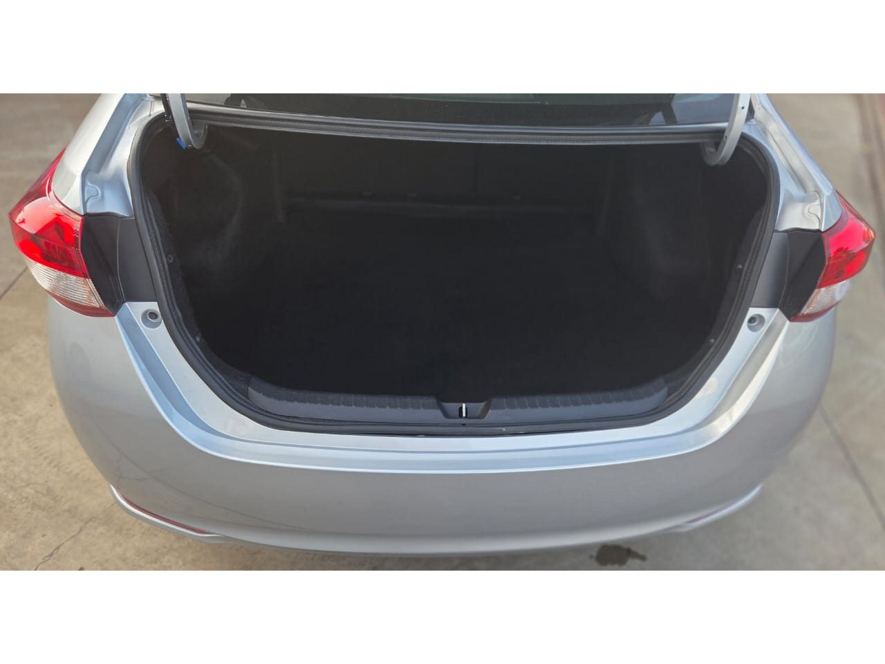 TOYOTA Yaris Sedan 1.5 16V 4P FLEX XL MULTIDRIVE AUTOMÁTICO CVT