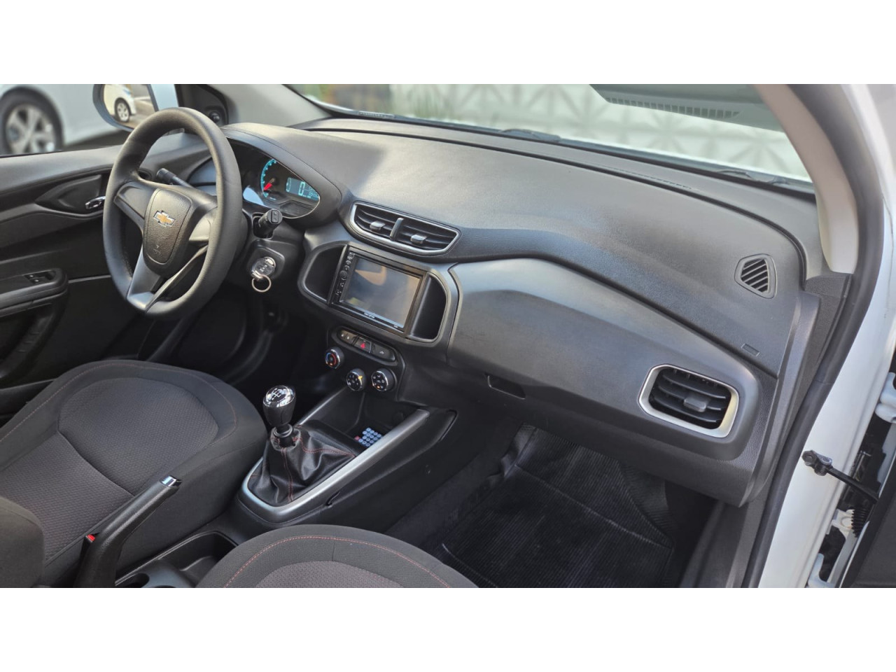 CHEVROLET Onix Hatch 1.4 4P FLEX LT