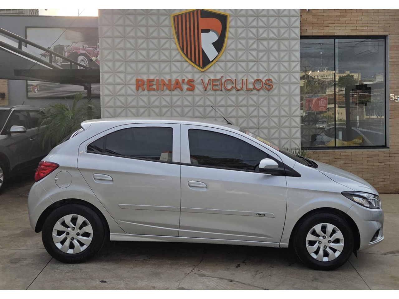 CHEVROLET Onix Hatch 1.0 4P FLEX LT