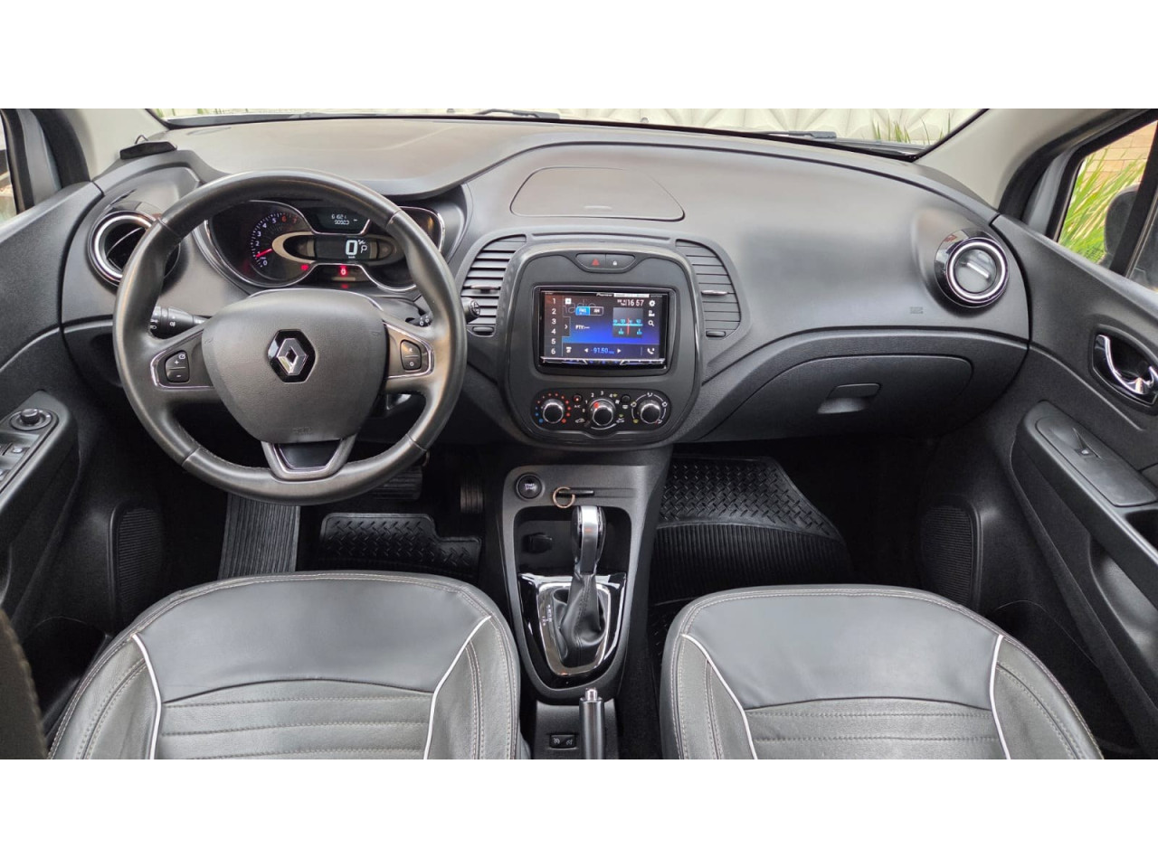 RENAULT Captur 1.6 16V 4P FLEX SCE LIFE X-TRONIC CVT