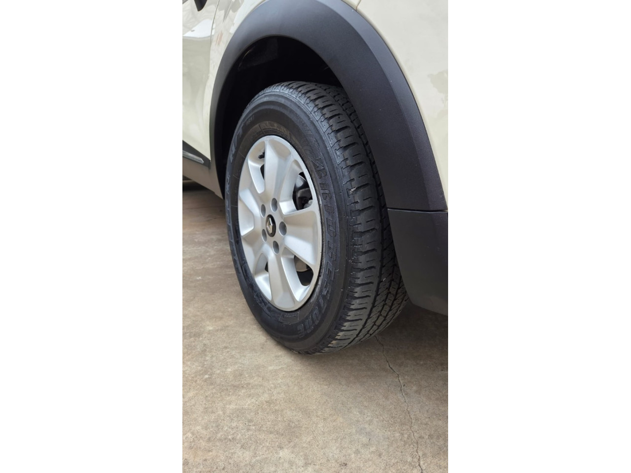 RENAULT Captur 1.6 16V 4P SCE ZEN X-TRONIC AUTOMÁTICO CVT