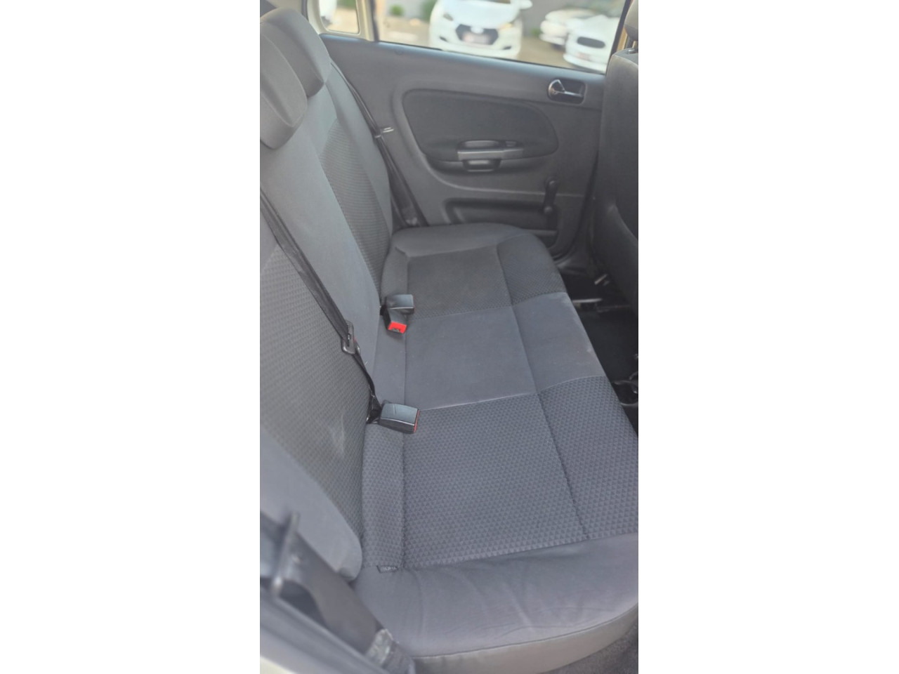 VOLKSWAGEN Gol 1.0 4P CITY