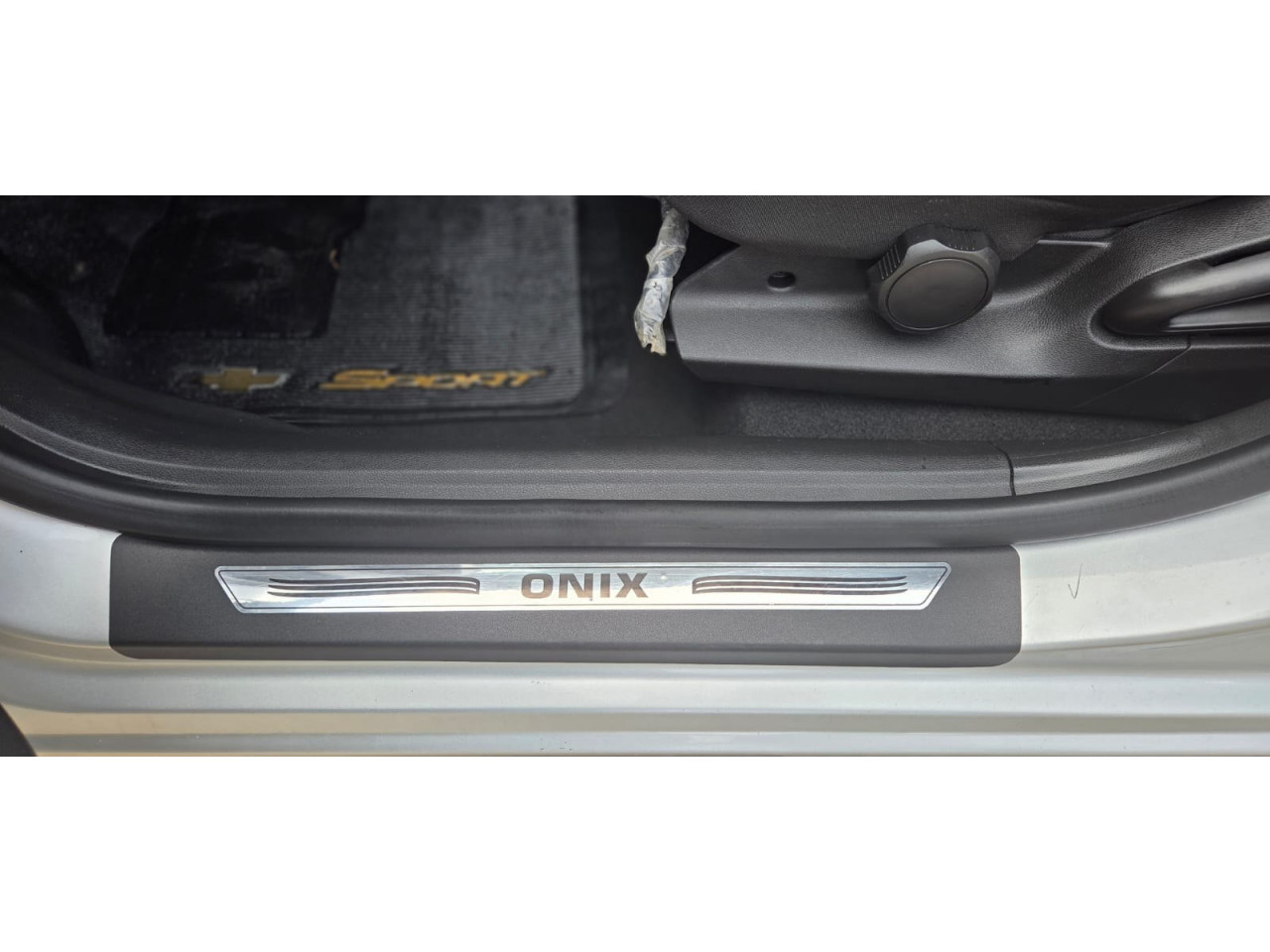 CHEVROLET Onix Hatch 1.0 4P FLEX LT