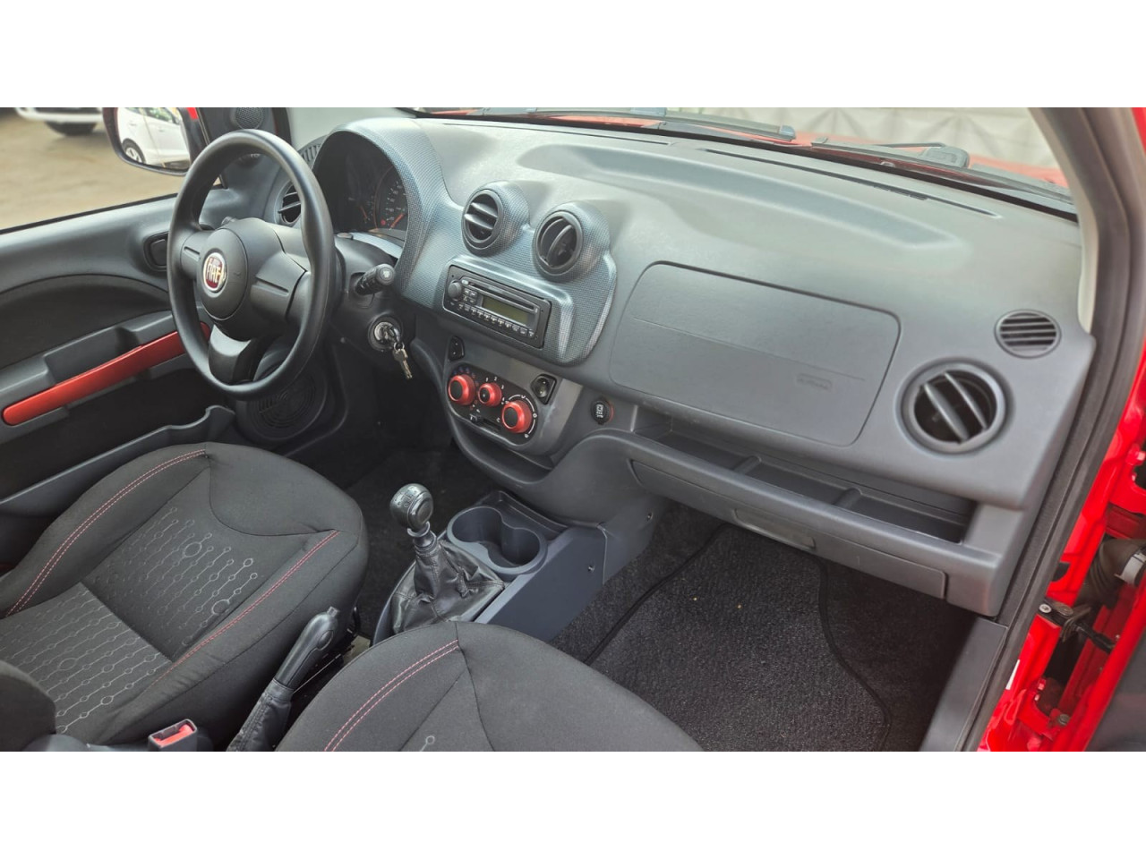 FIAT Uno 1.4 FLEX SPORTING