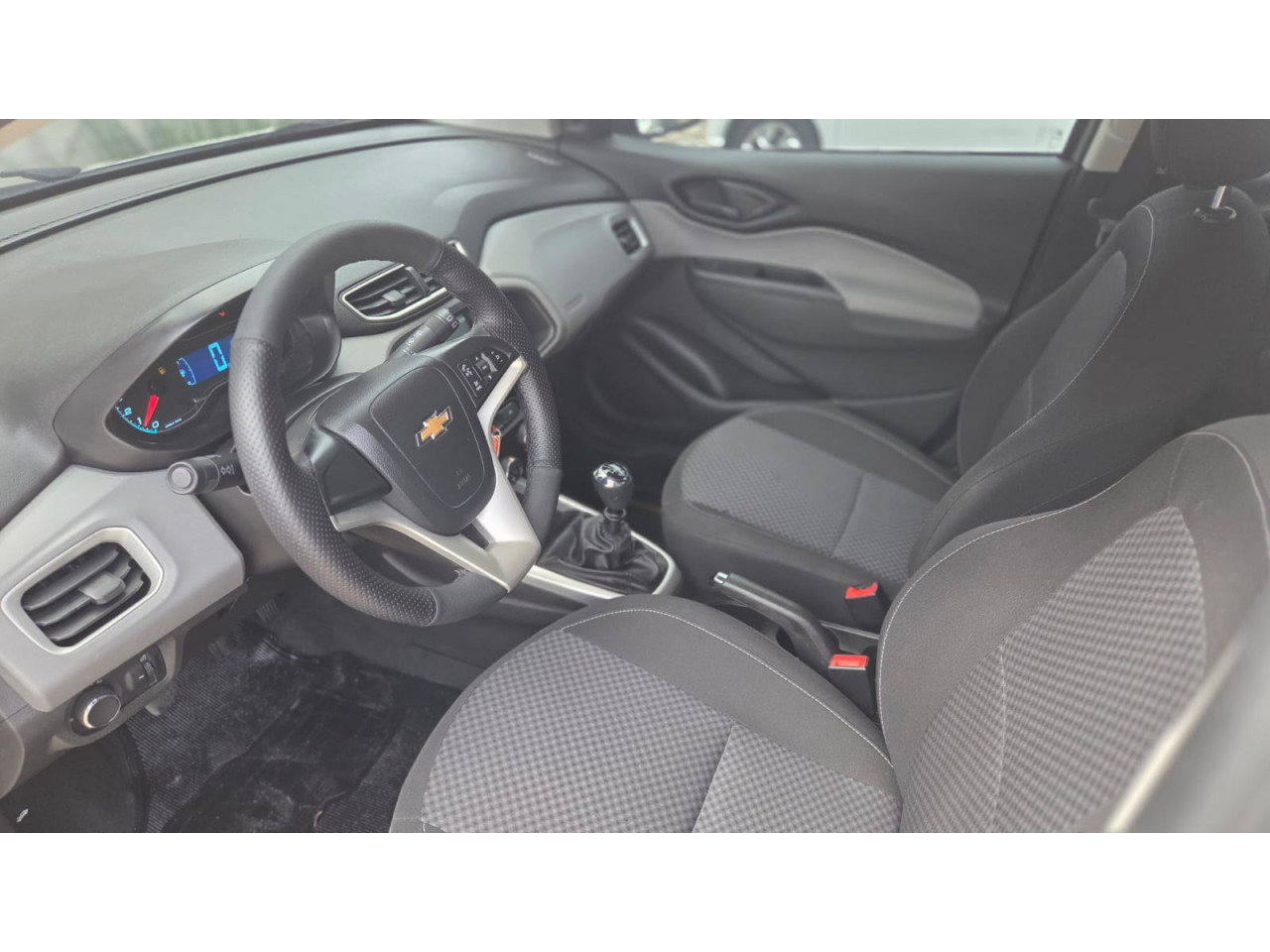 CHEVROLET Onix Hatch 1.0 4P FLEX LT