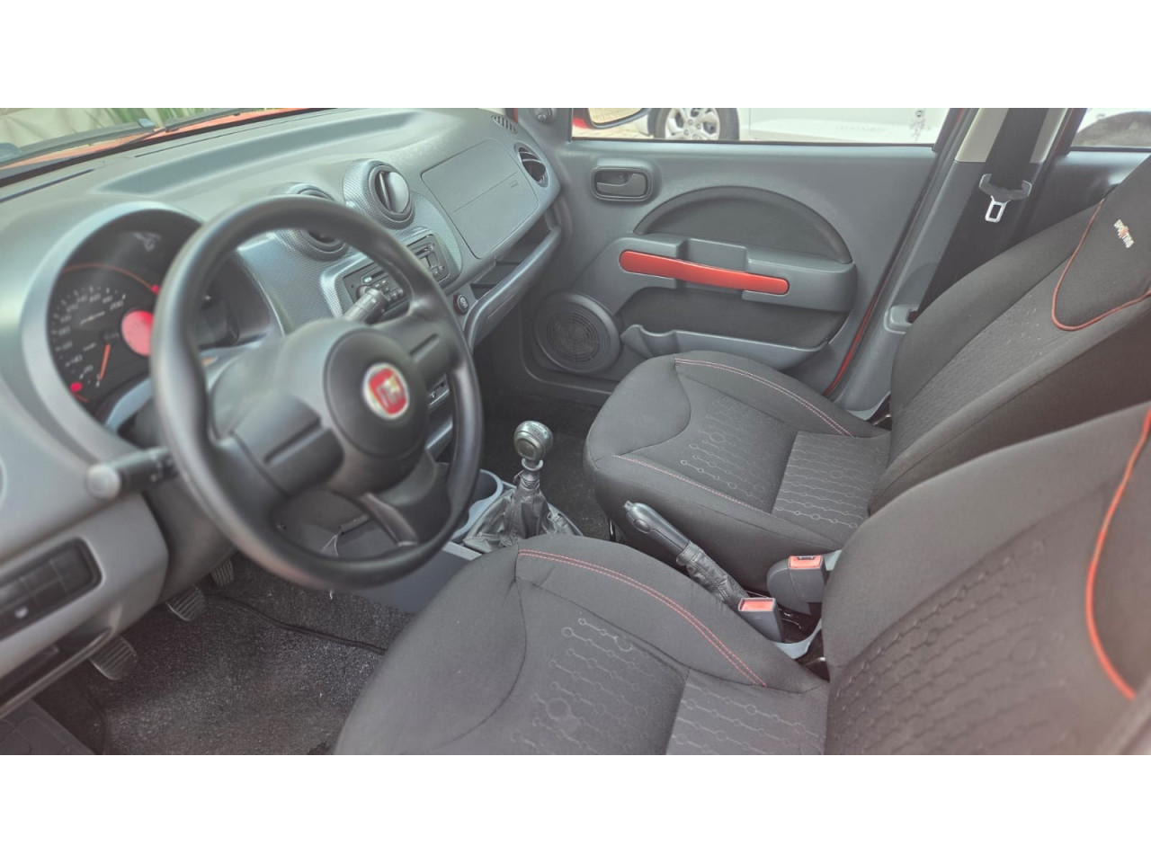 FIAT Uno 1.4 FLEX SPORTING