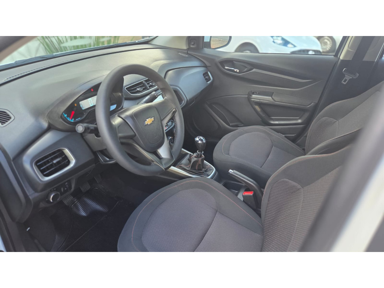 CHEVROLET Onix Hatch 1.4 4P FLEX LT