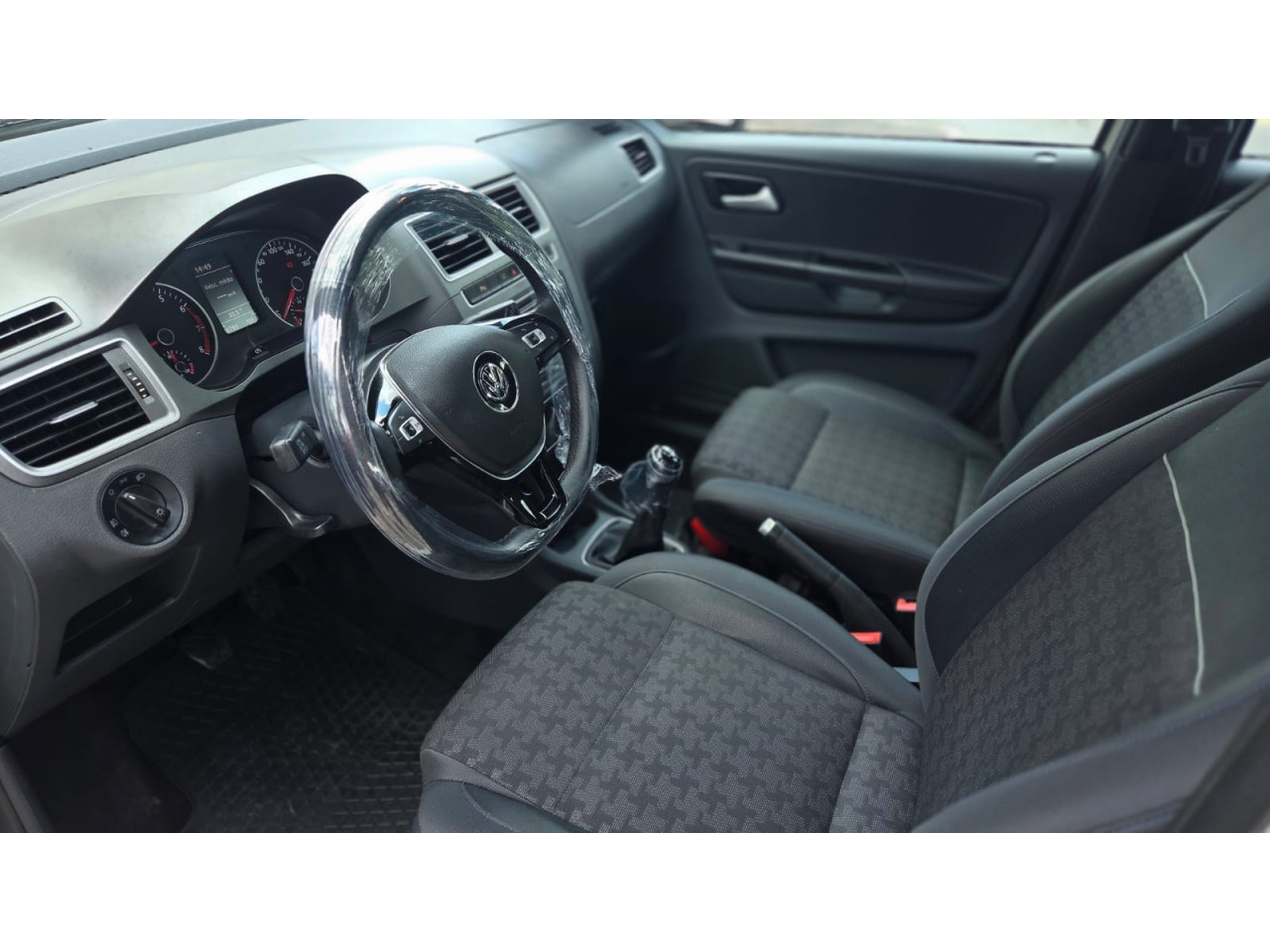 VOLKSWAGEN Fox 1.0 4P TRACK FLEX