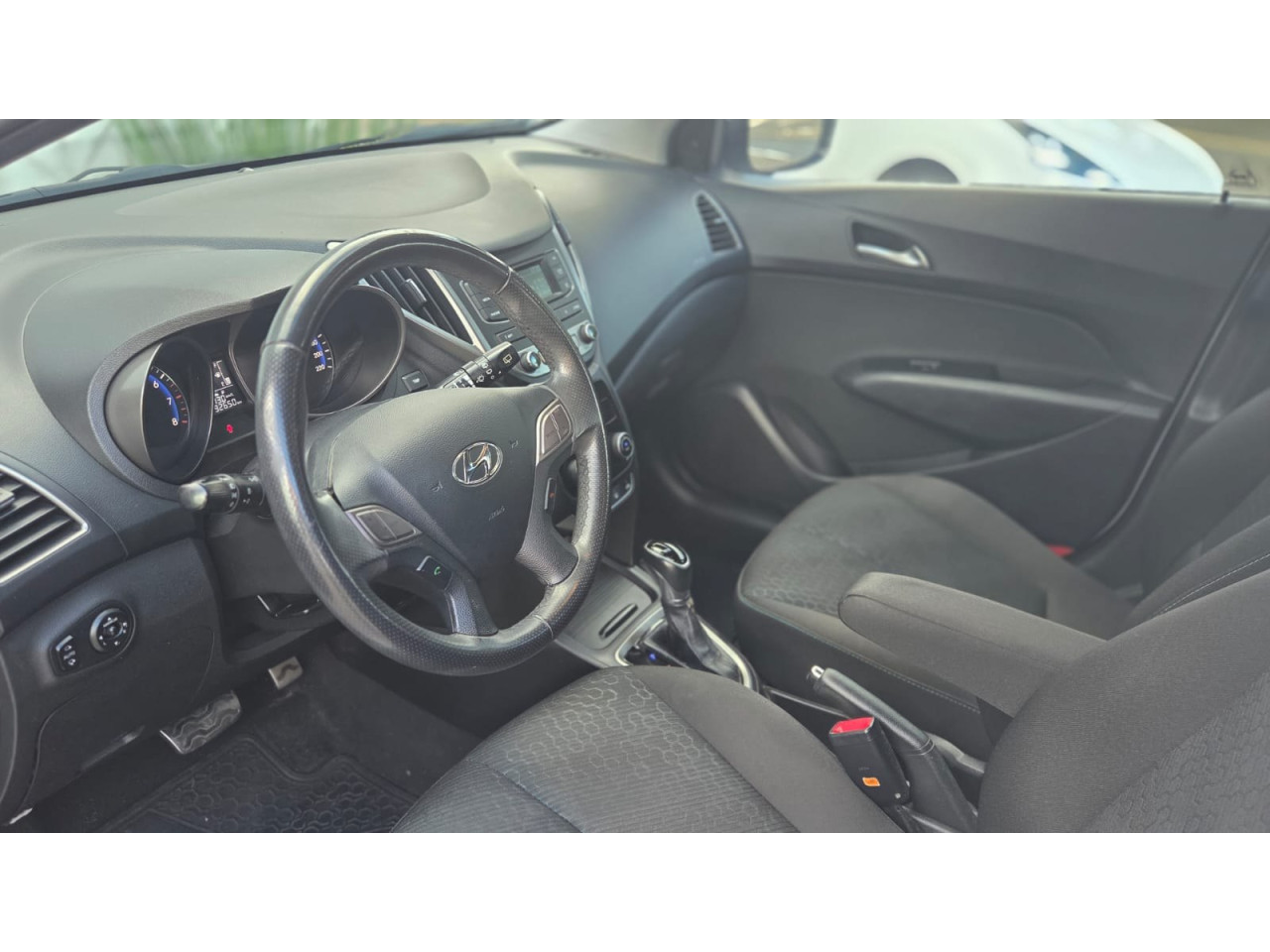 HYUNDAI HB 20 Hatch X 1.6 16V 4P PREMIUM FLEX AUTOMÁTICO