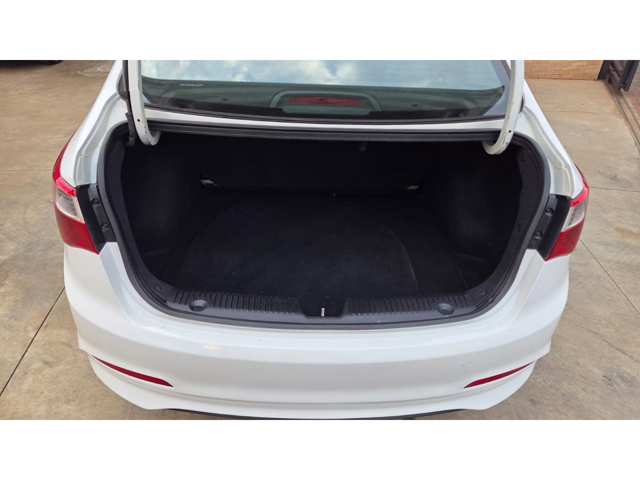 HYUNDAI HB 20 Sedan 1.6 16V 4P FLEX COMFORT AUTOMÁTICO