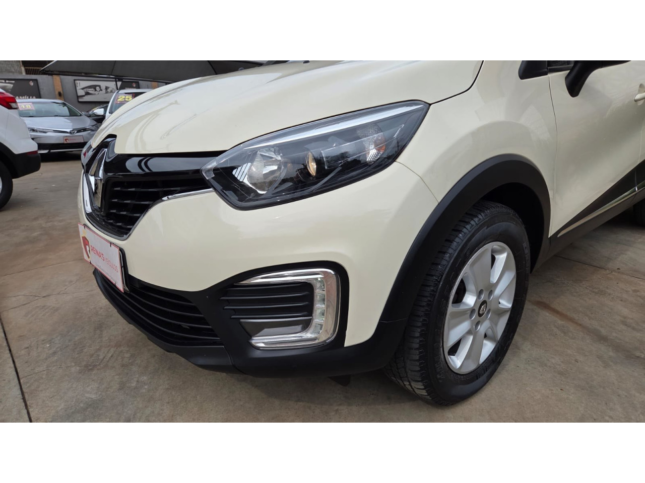 RENAULT Captur 1.6 16V 4P SCE ZEN X-TRONIC AUTOMÁTICO CVT