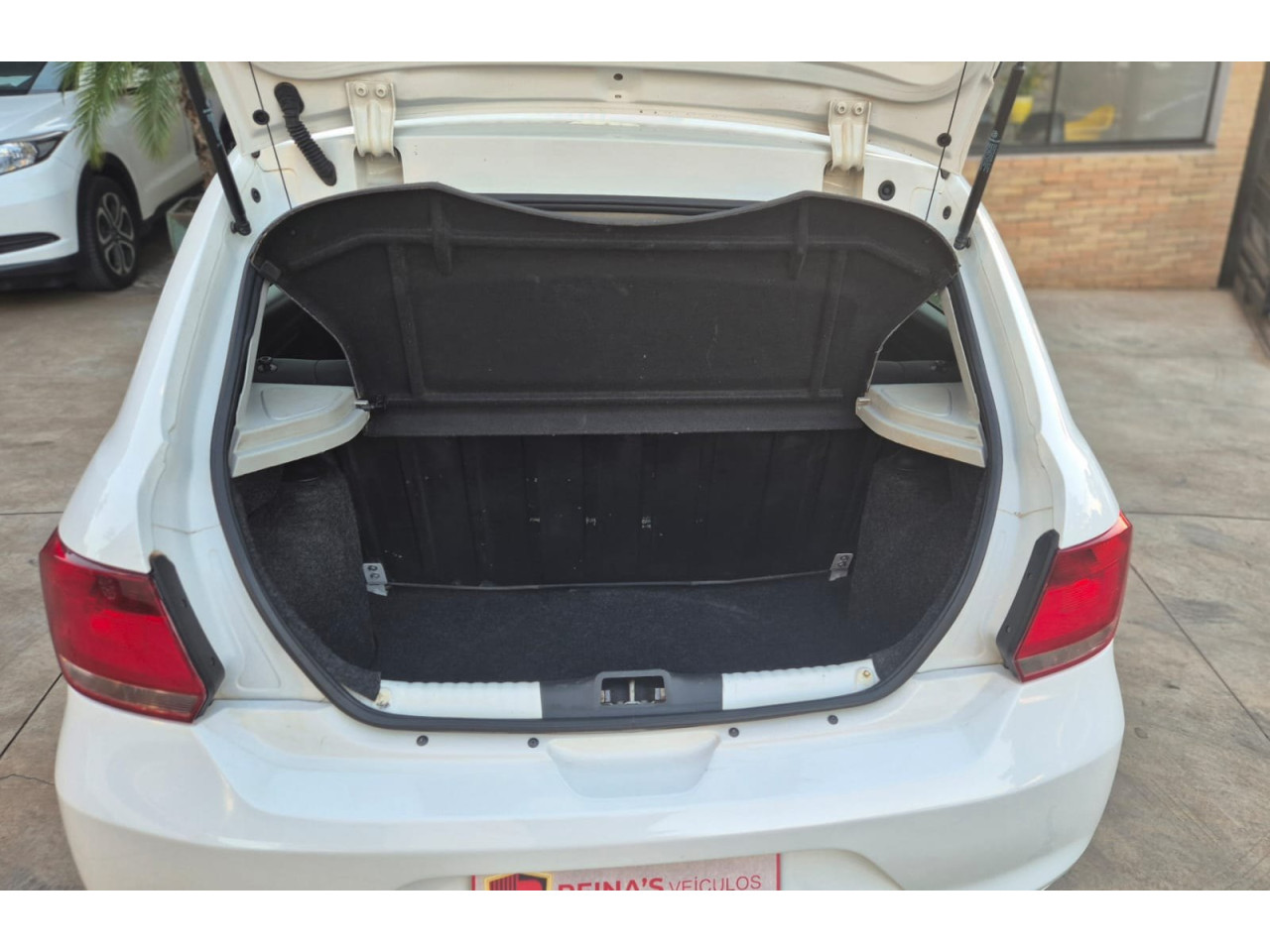 VOLKSWAGEN Gol 1.0 4P CITY