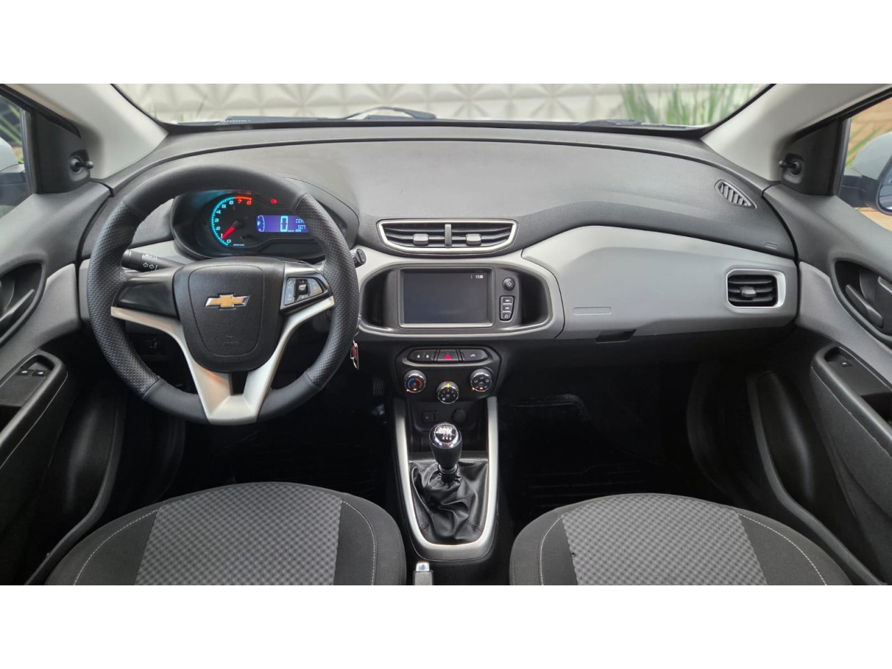 CHEVROLET Onix Hatch 1.0 4P FLEX LT