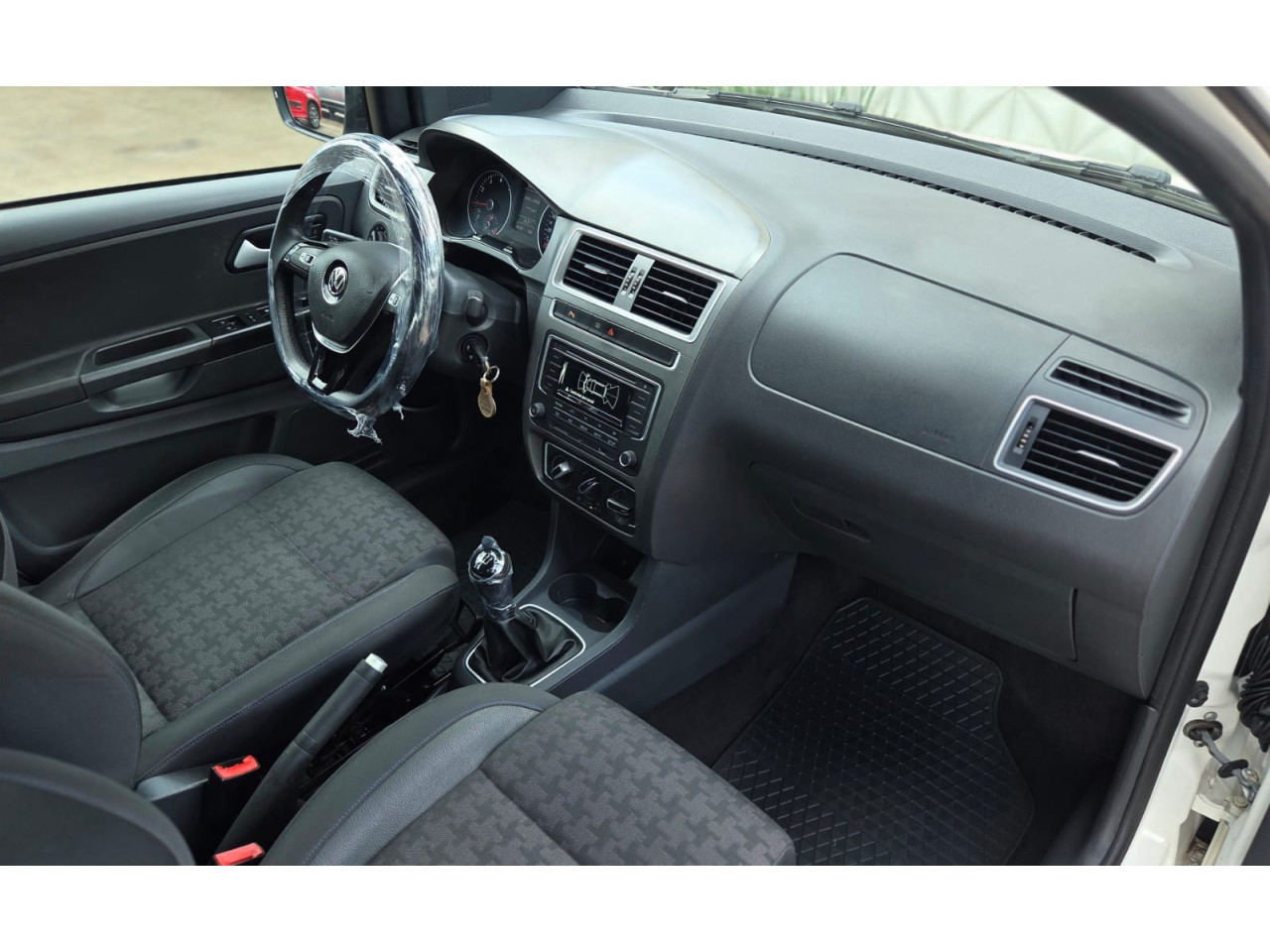 VOLKSWAGEN Fox 1.0 4P TRACK FLEX