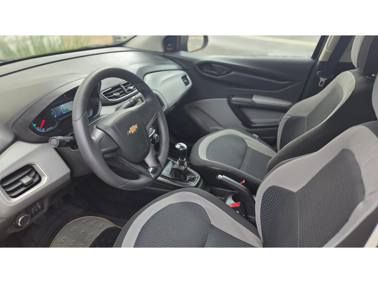 CHEVROLET Onix Hatch 1.0 4P FLEX LT