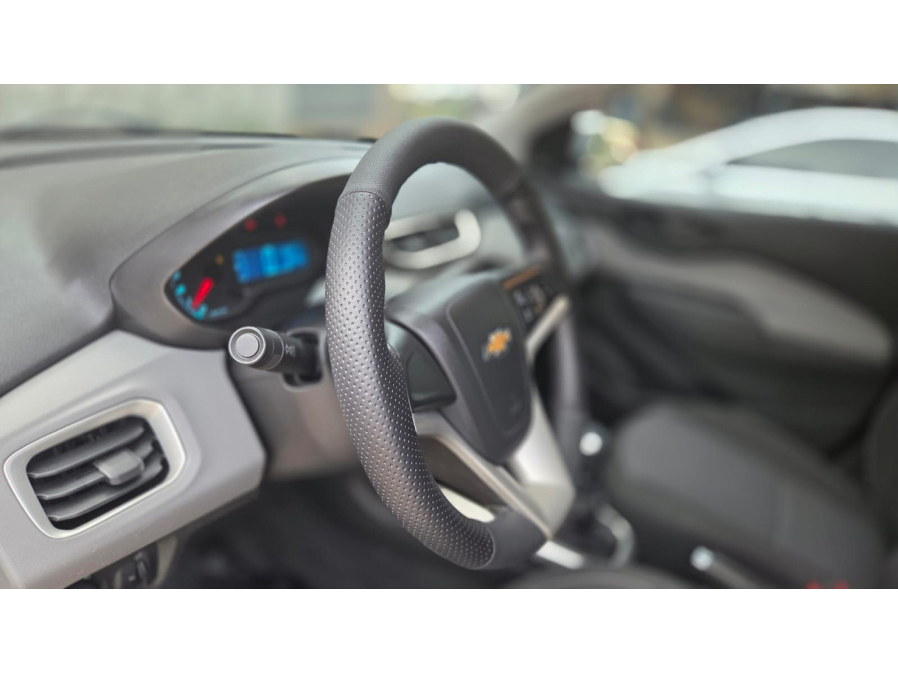 CHEVROLET Onix Hatch 1.0 4P FLEX LT