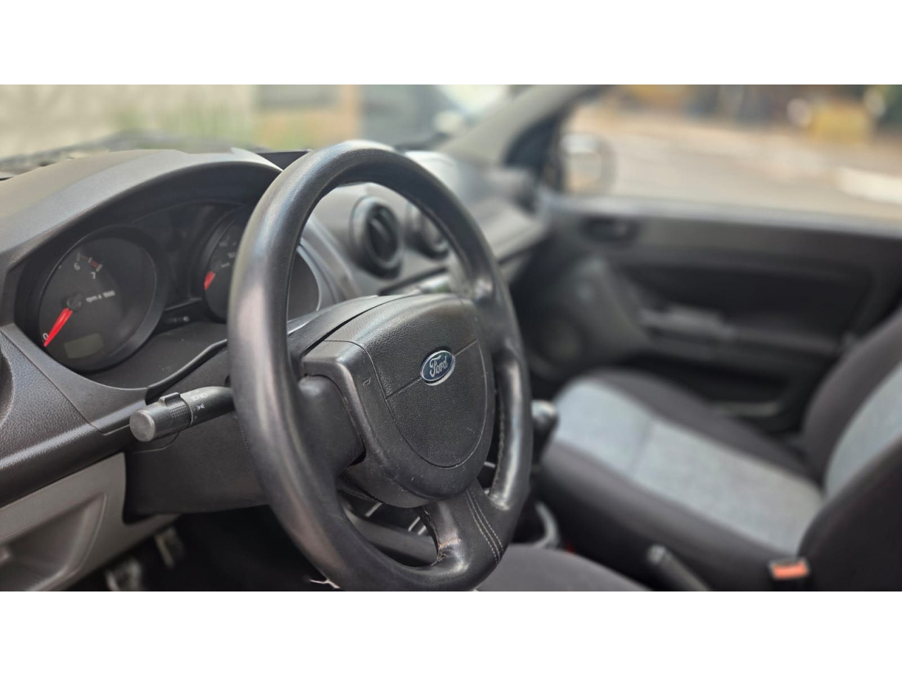 FORD Fiesta Sedan 1.0 4P SE FLEX