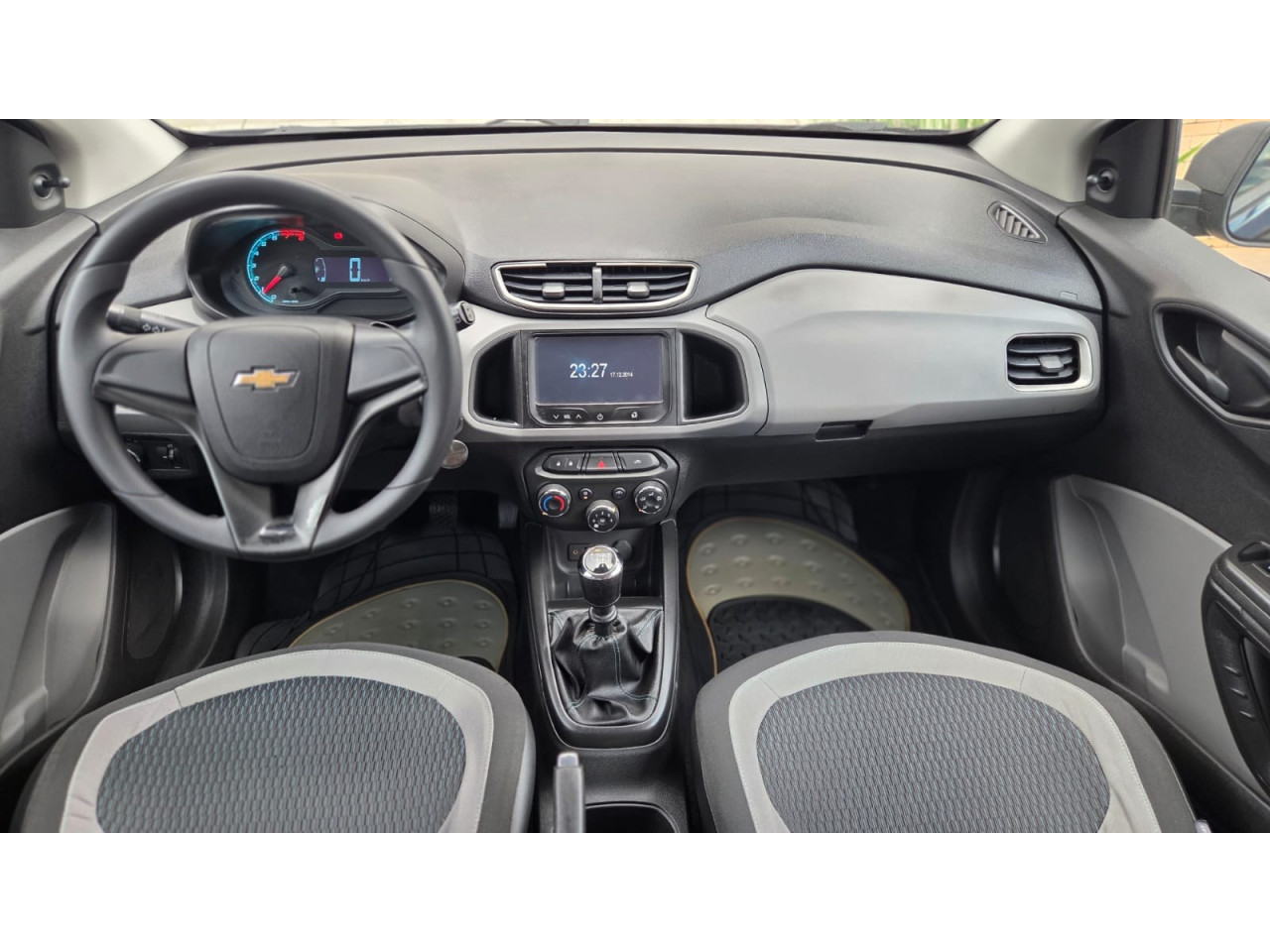 CHEVROLET Onix Hatch 1.0 4P FLEX LT