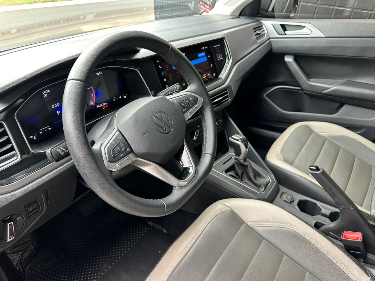 VOLKSWAGEN Nivus 1.0 4P FLEX 200 TSI COMFORTLINE TURBO AUTOMÁTICO