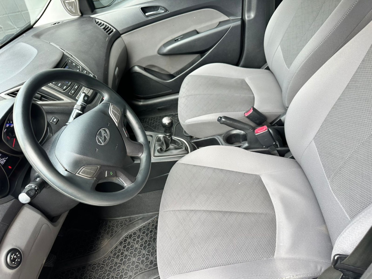 HYUNDAI HB 20 Sedan 1.0 12V 4P FLEX COMFORT PLUS