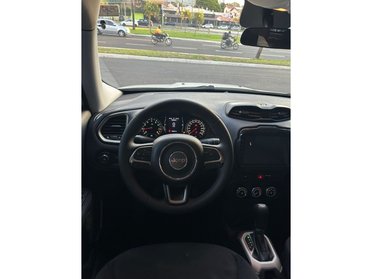 Renegade 1.8 16V 4P FLEX AUTOMÁTICO