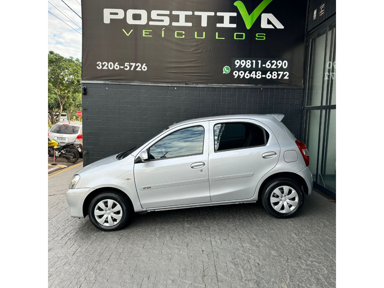 Etios Hatch 1.3 16V 4P FLEX X