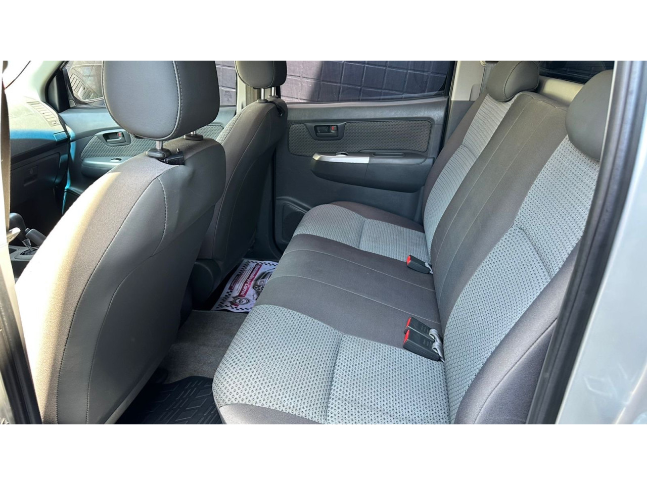 TOYOTA Hilux Caminhonete 2.7 16V 4P SR CABINE DUPLA AUTOMÁTICO