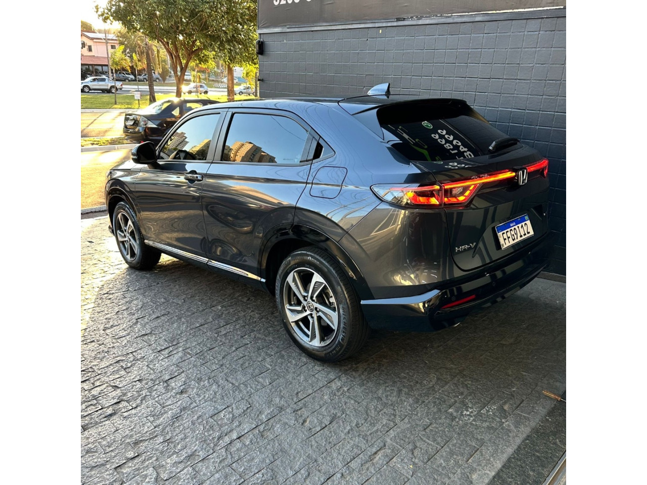 HONDA HR-V 1.8 16V 4P TOURING FLEX AUTOMÁTICO CVT