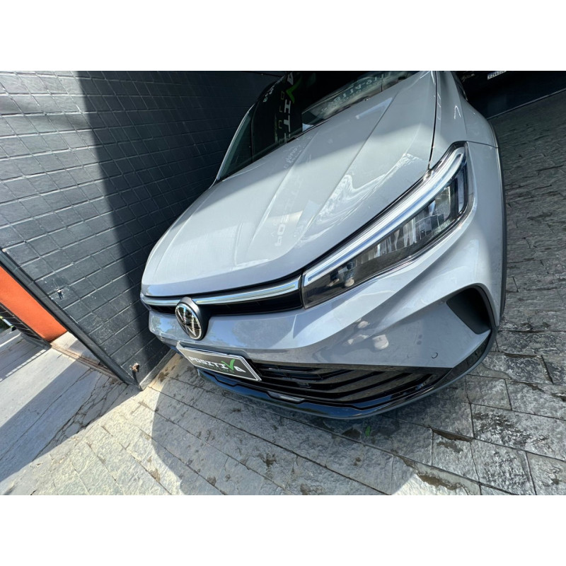 VOLKSWAGEN Nivus 1.0 4P FLEX 200 TSI HIGHLINE TURBO AUTOMÁTICO