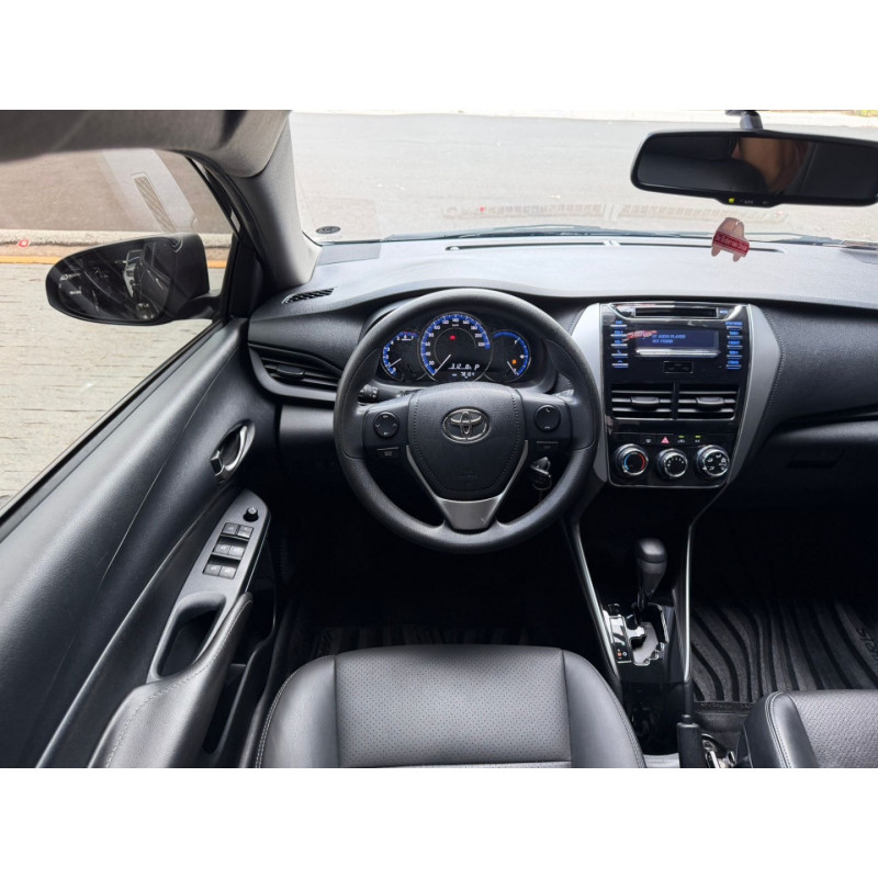 TOYOTA Yaris Sedan 1.5 16V 4P FLEX XL MULTIDRIVE AUTOMÁTICO CVT