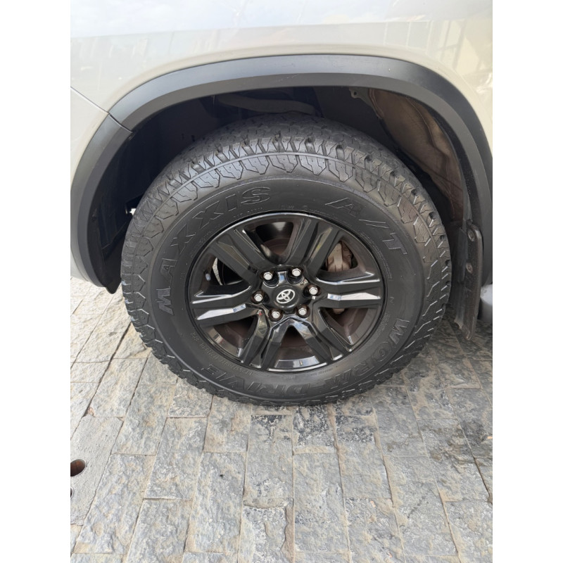 TOYOTA Hilux SW4 2.7 16V 4P SR FLEX AUTOMÁTICO