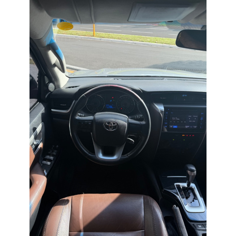 TOYOTA Hilux SW4 2.7 16V 4P SR FLEX AUTOMÁTICO