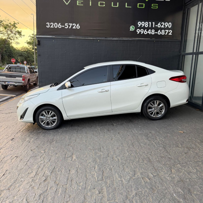 TOYOTA Yaris Sedan 1.3 16V 4P FLEX XL PLUS TECH MULTIDRIVE AUTOMÁTICO CVT