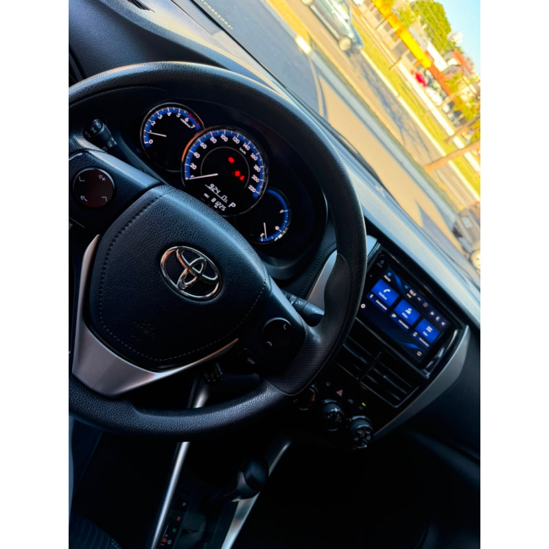 TOYOTA Yaris Sedan 1.5 16V 4P FLEX XL MULTIDRIVE AUTOMÁTICO CVT