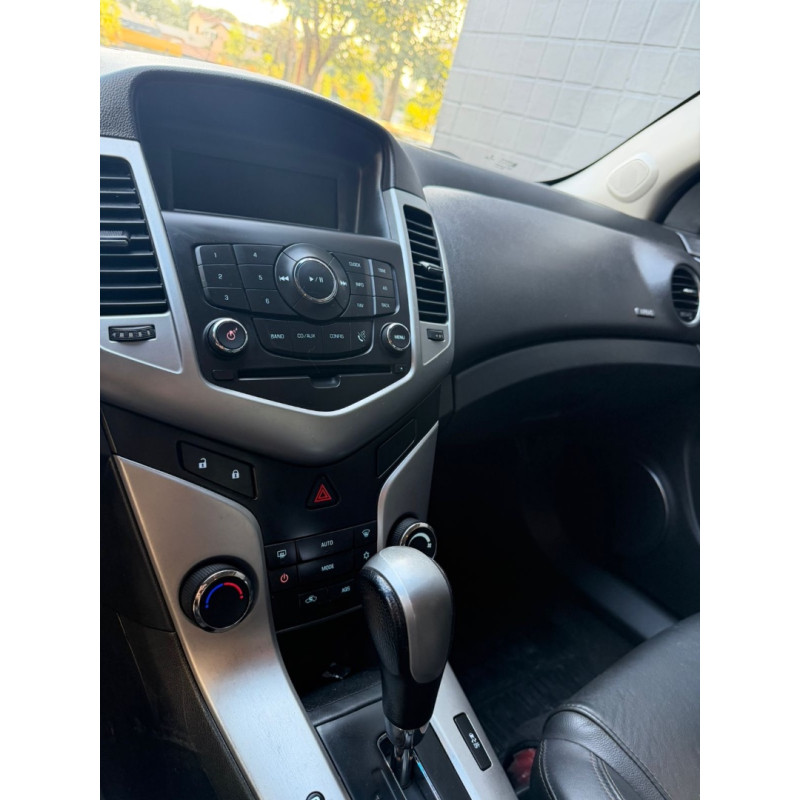 CHEVROLET Cruze Hatch 1.8 16V 4P LT SPORT6 FLEX AUTOMÁTICO