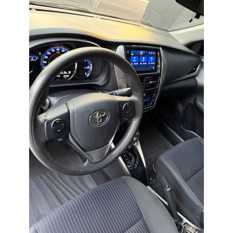 TOYOTA Yaris Sedan 1.3 16V 4P FLEX XL PLUS TECH MULTIDRIVE AUTOMÁTICO CVT