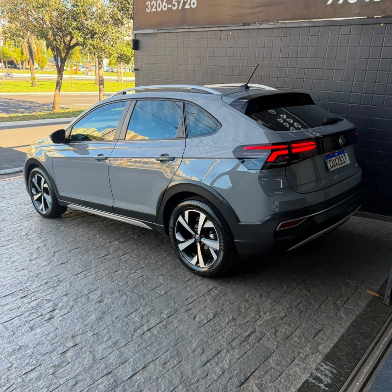 VOLKSWAGEN Nivus 1.0 4P FLEX 200 TSI HIGHLINE TURBO AUTOMÁTICO