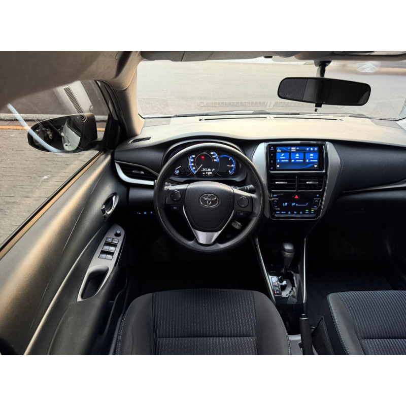TOYOTA Yaris Sedan 1.3 16V 4P FLEX XL PLUS TECH MULTIDRIVE AUTOMÁTICO CVT